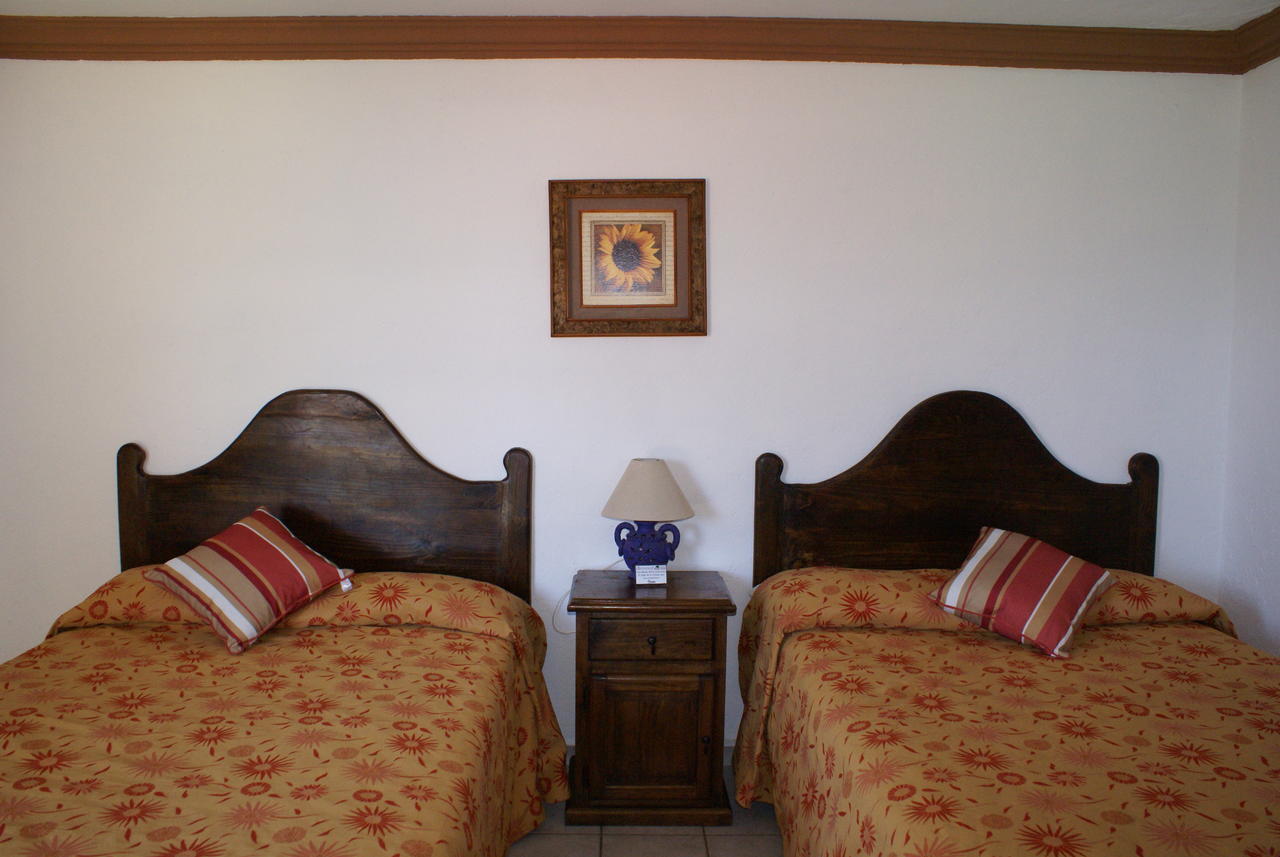 Hotel Los Sauces Villa Del Carbon Habitación foto